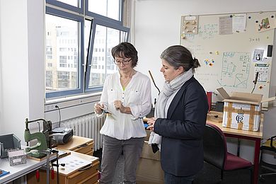 Kathrin Kraetzig im Gespräch mit Kathrin Völker, Geschäftsführerin BAG WfbM