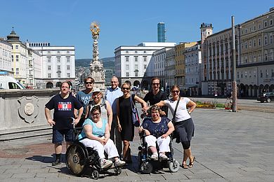 Thonkunst-Gruppenfoto in Linz